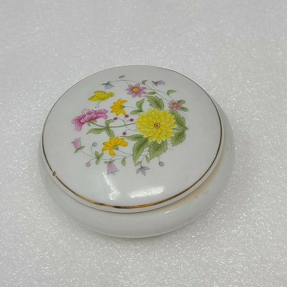 Vintage Floral Porcelain Trinket Jewelry Box Round - Picture 1 of 3